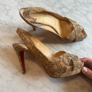 CHRISTIAN LOUBOUTIN Cork Red Sole Slingback Sandal (Gold)